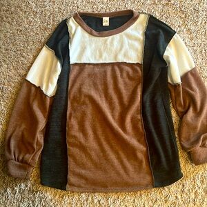 Boutique light weight sweater